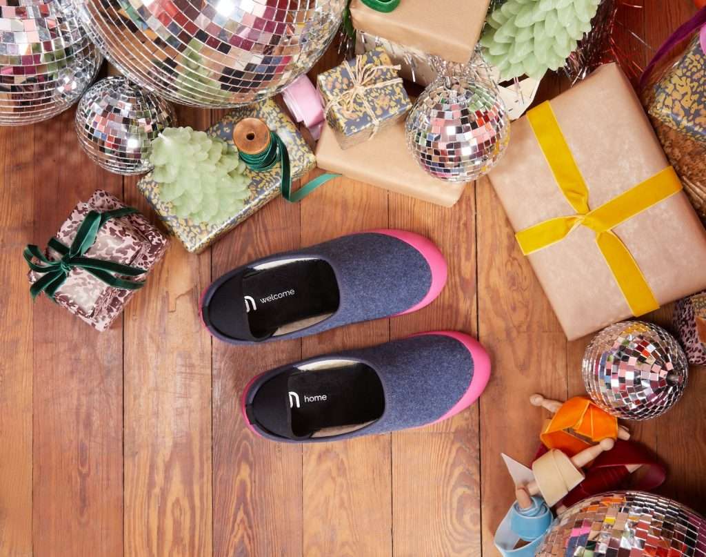 10 Classic Gifts For Older Women That Never Go Out of Style - My Favorite  Homestead